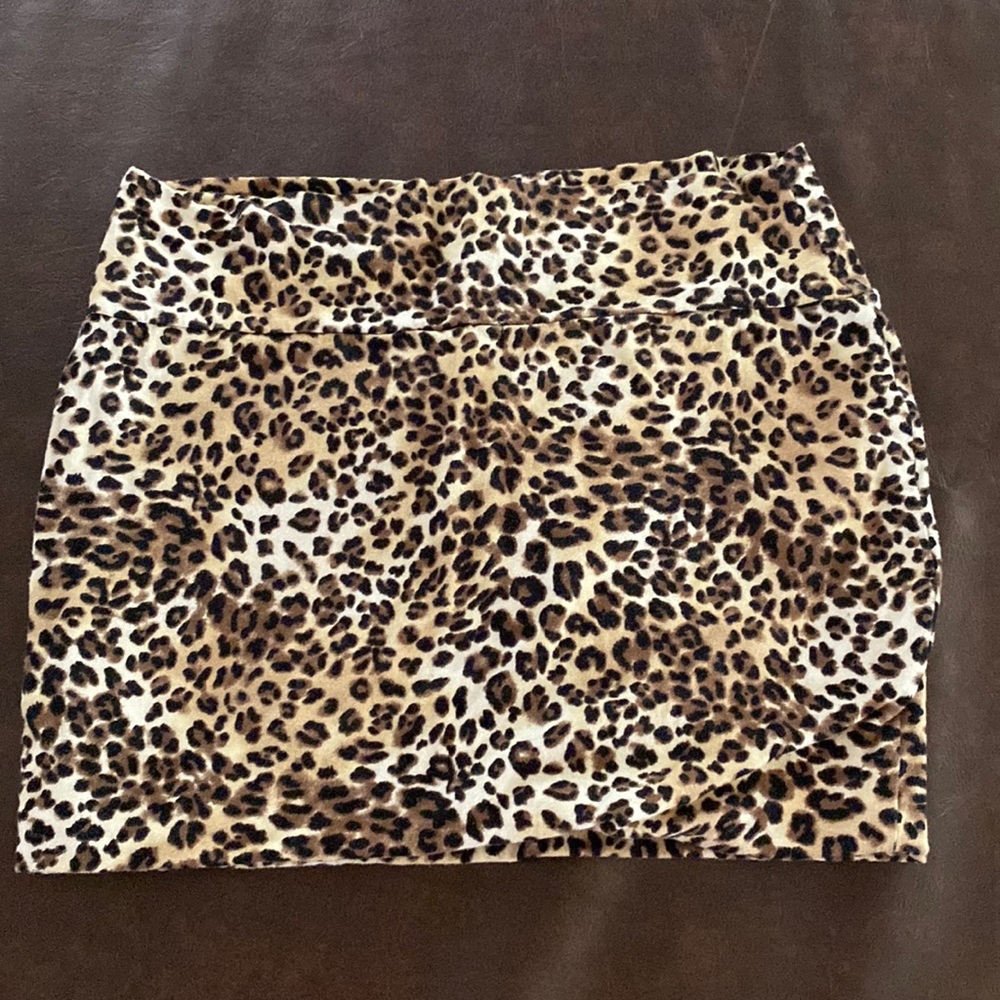 Leopard Mini Skirt Stretch Size Small